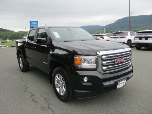 Used 2018 GMC Canyon SLE AWD/4WD image 3