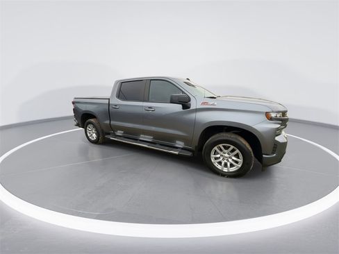 Used 2020 Chevrolet Silverado 1500 RST image 2