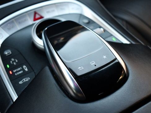 Used 2015 Mercedes-Benz S 550 4MATIC Coupe image 32