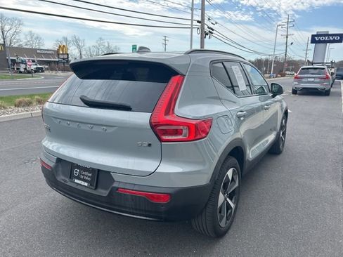 Certified 2025 Volvo XC40 B5 Plus image 5
