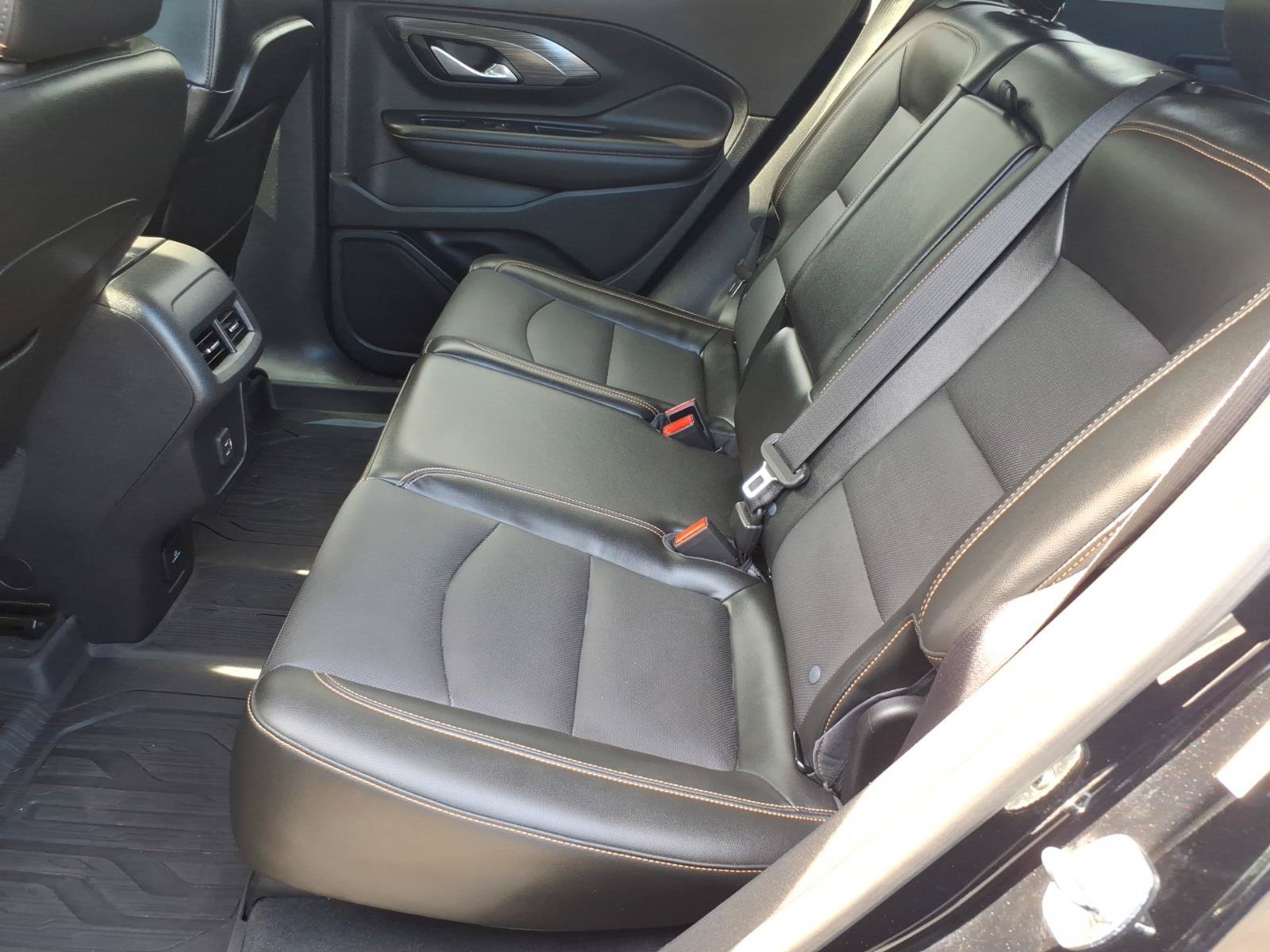 Certified 2020 GMC Terrain SLT w/ Preferred Package AWD/4WD image 10