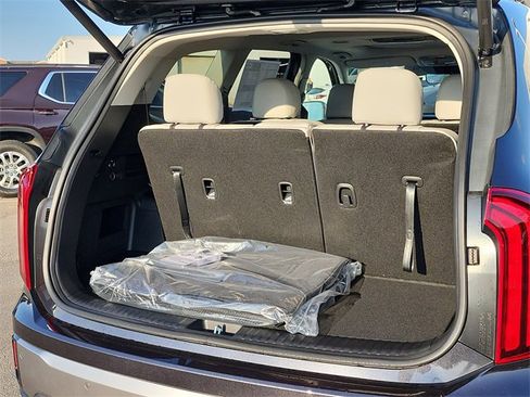 New 2025 Kia Telluride S image 5