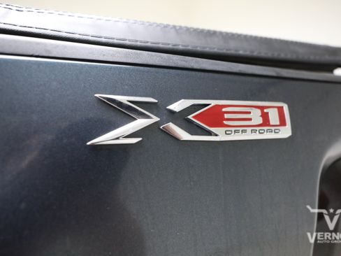 Used 2020 GMC Sierra 2500 SLT w/ SLT Premium Plus Package AWD/4WD image 39