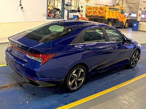 Used 2023 Hyundai Elantra Limited w/ Winter Weather Package image 6