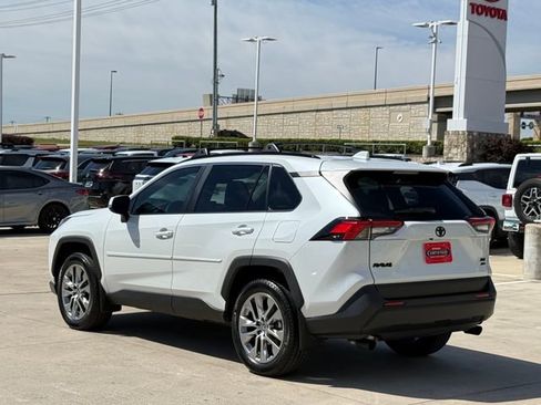 Used 2025 Toyota RAV4 XLE Premium w/ Weather Package AWD/4WD image 4