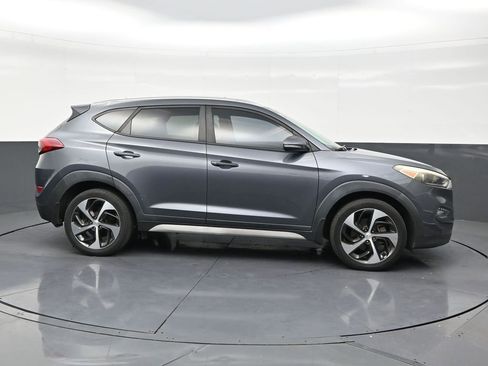 Used 2018 Hyundai Tucson Sport image 6