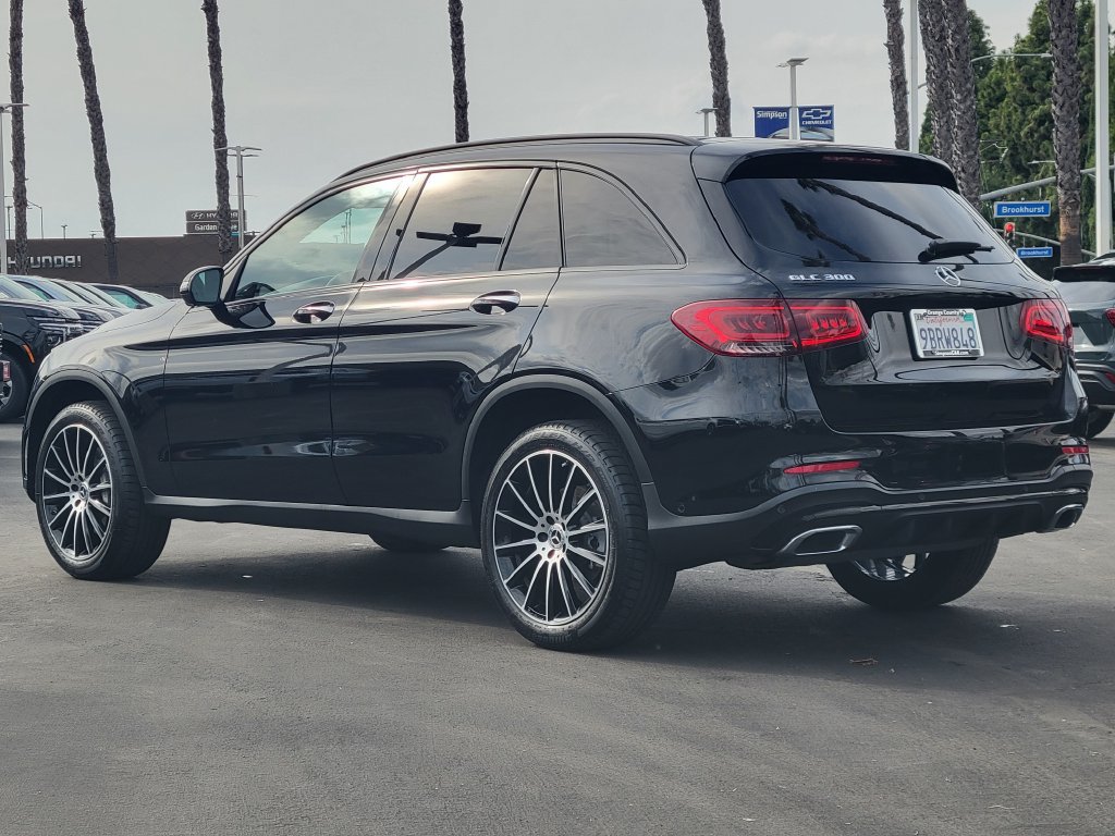 Used 2022 Mercedes-Benz GLC 300 image 2