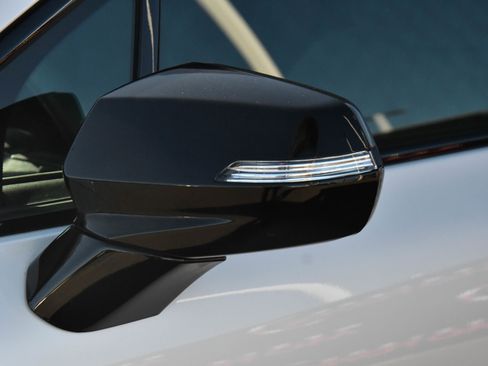 Used 2024 Honda Prologue EX image 13