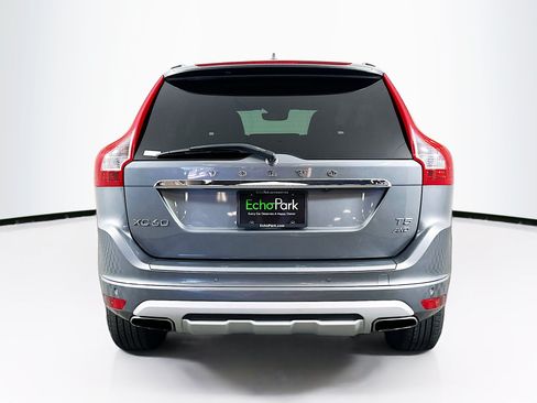 Used 2017 Volvo XC60 T5 Dynamic w/ Preferred Option Package AWD/4WD image 7