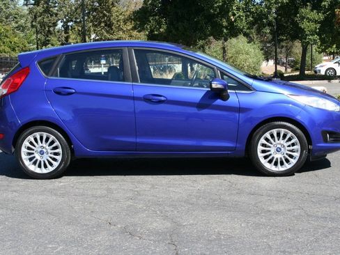 Used 2014 Ford Fiesta Titanium FWD image 4