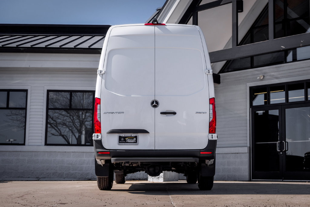 Used 2026 Mercedes-Benz Sprinter 2500 image 8