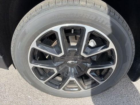 Used 2023 Chevrolet Suburban RST w/ Luxury Package image 10