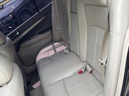 Used 2015 INFINITI Q40 AWD w/ Navigation Package image 15