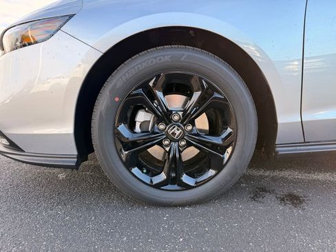 New 2025 Honda Accord SE image 18