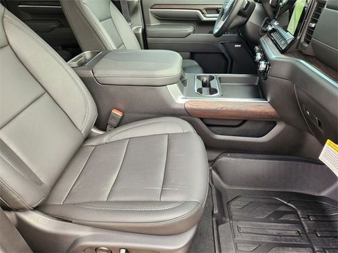 New 2026 GMC Sierra 2500 SLT w/ Texas SLT Premium Package image 11