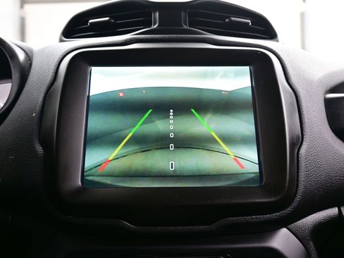 Used 2021 Jeep Renegade Limited image 19