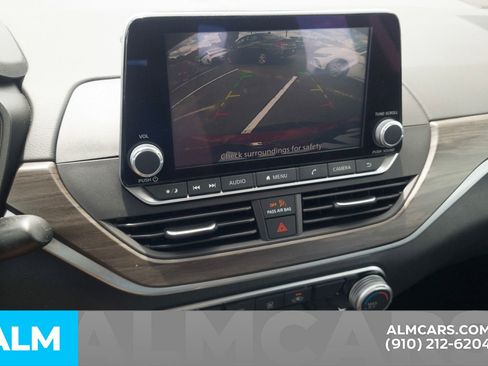 Used 2025 Nissan Altima 2.5 SV FWD image 26