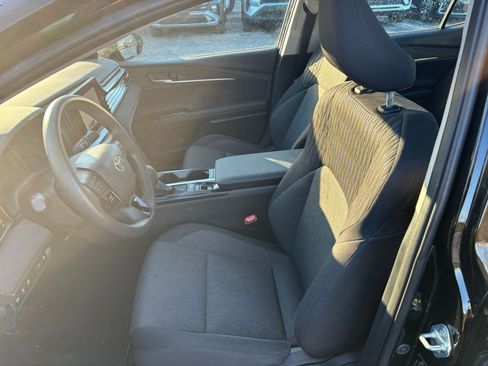 Used 2025 Toyota Camry LE image 25