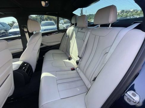 Used 2019 BMW 530i xDrive w/ Convenience Package AWD/4WD image 13