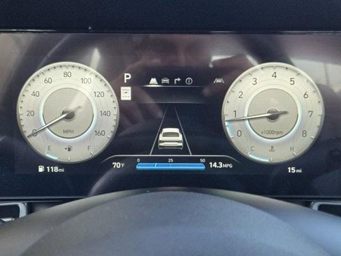 New 2025 Hyundai Elantra Limited image 10