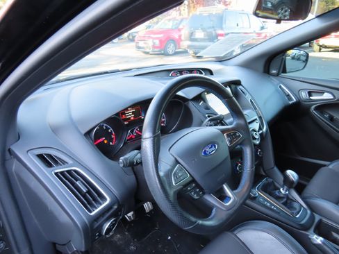Used 2017 Ford Focus RS image 10