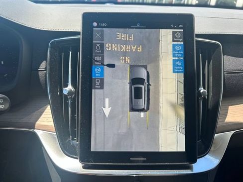 Certified 2025 Volvo XC90 B6 Plus AWD/4WD image 27