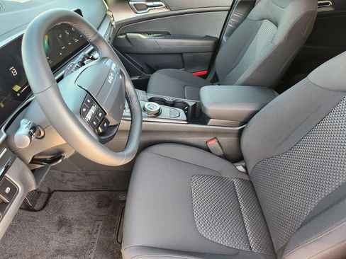 New 2026 Kia Sportage LX image 9