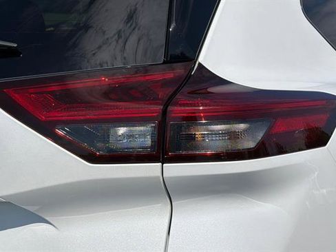 New 2026 Nissan Rogue Platinum AWD/4WD image 33