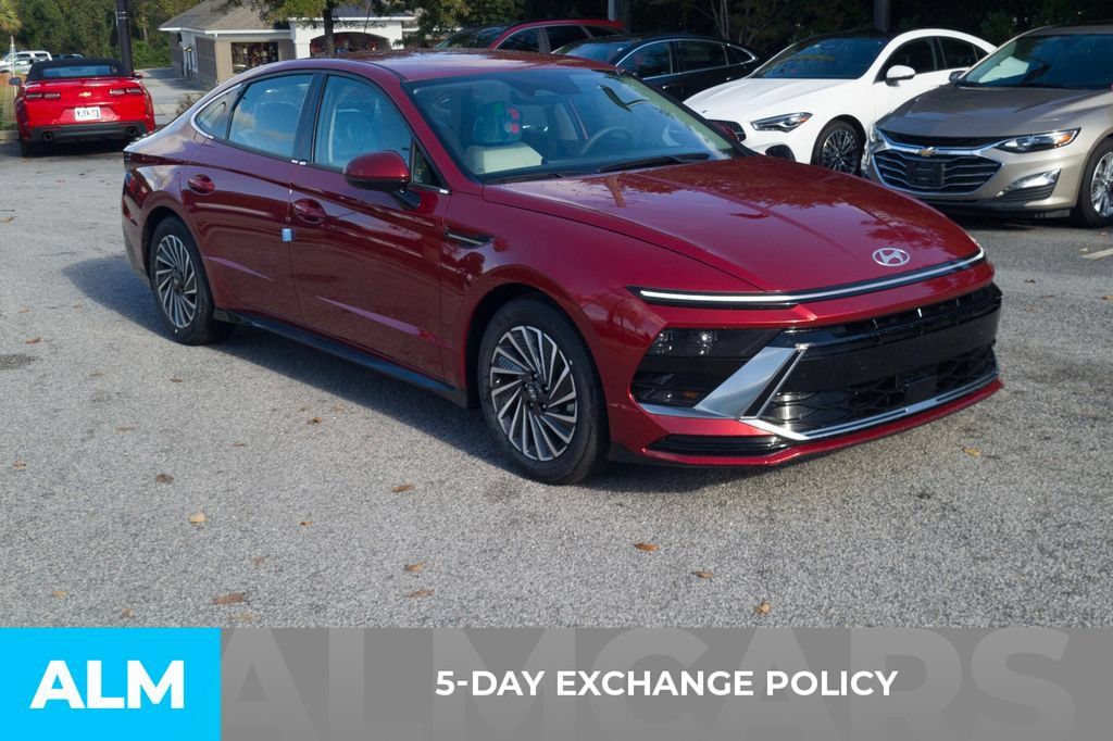 Certified 2025 Hyundai Sonata SEL FWD image 3