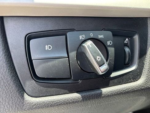 Used 2017 BMW 320i Sedan RWD image 42