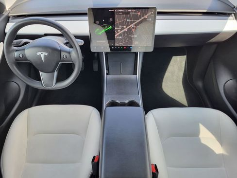 Used 2021 Tesla Model Y Long Range image 20