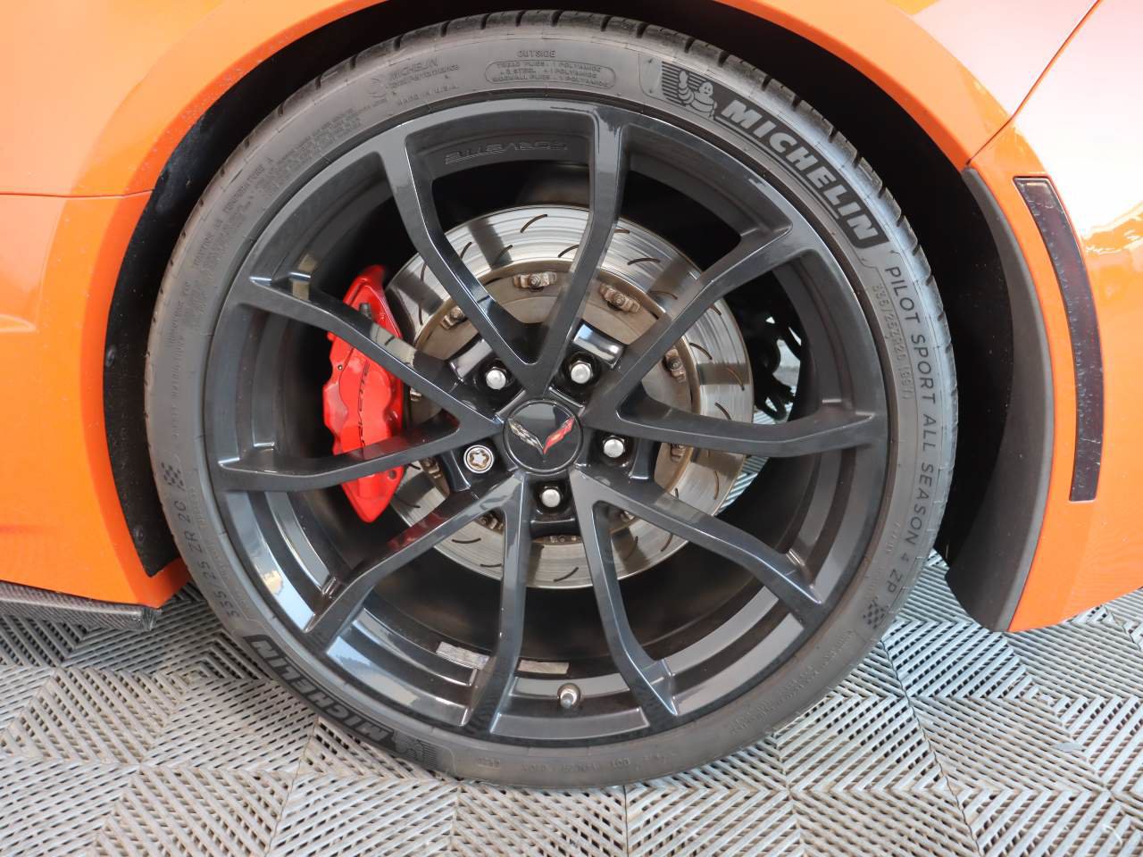 Used 2019 Chevrolet Corvette Grand Sport RWD image 16