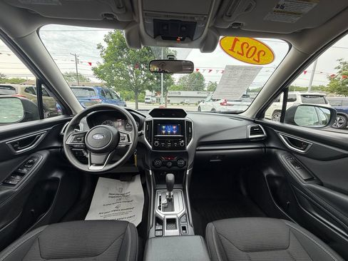 Used 2021 Subaru Forester AWD/4WD image 12