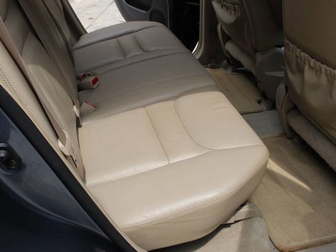 Used 2001 Toyota Highlander 2WD V6 image 24