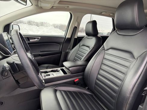 Used 2024 Ford Edge SEL w/ Convenience Package image 18
