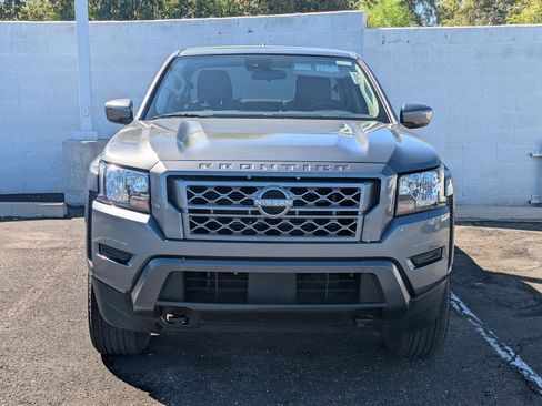 Certified 2022 Nissan Frontier SV w/ Technology Package image 2