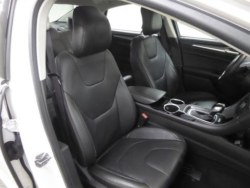 Used 2013 Ford Fusion Titanium image 22