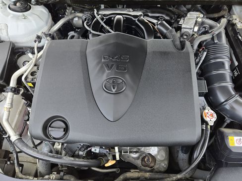 Used 2019 Toyota Avalon Limited w/ Advanced Safety Package FWD image 28
