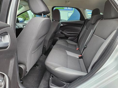 Used 2013 Ford Focus SE FWD image 12