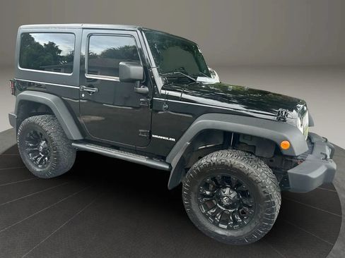 Used 2012 Jeep Wrangler Rubicon w/ PWR Convenience Group AWD/4WD image 2