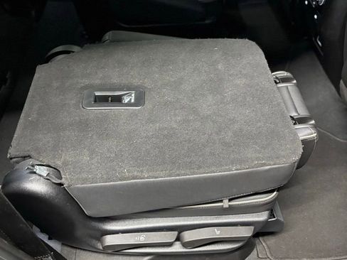 Used 2023 GMC Yukon SLT image 43