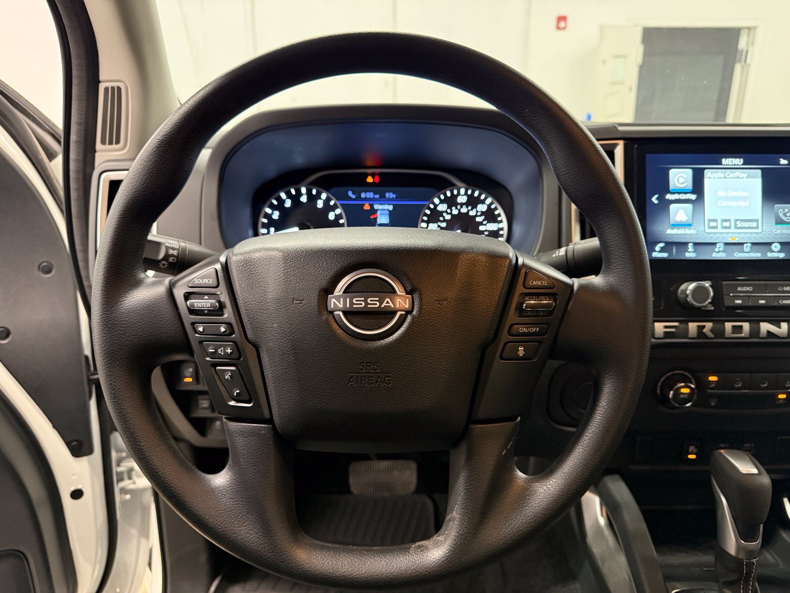Used 2025 Nissan Frontier SV RWD image 14