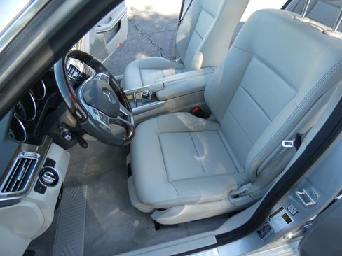 Used 2016 Mercedes-Benz E 350 Sedan w/ Premium Package image 48