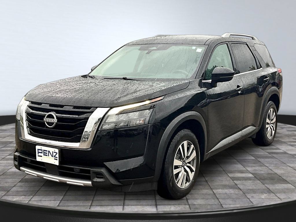 Used 2025 Nissan Pathfinder SL AWD/4WD image 1