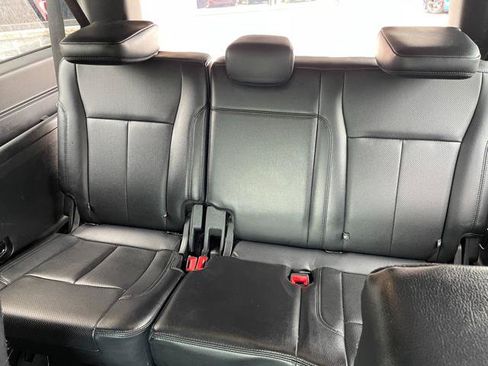 Used 2018 Ford Expedition Max XLT w/ Equipment Group 202A AWD/4WD image 24