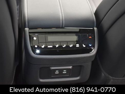 Certified 2026 INFINITI QX60 Luxe w/ Family Package AWD/4WD image 25