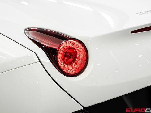 Used 2013 Ferrari California RWD image 19