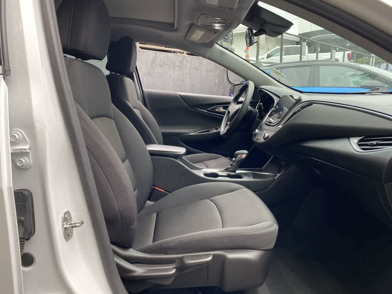 Used 2023 Chevrolet Malibu LT FWD image 18
