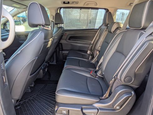 Certified 2025 Honda Odyssey Touring image 18