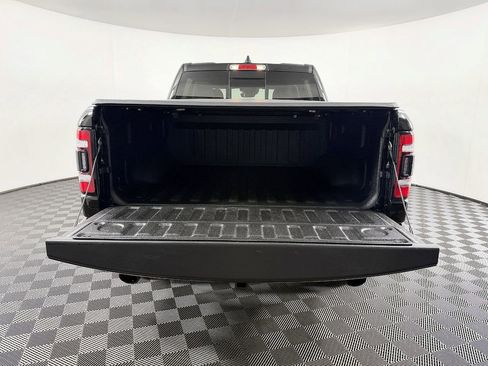 Used 2020 RAM 1500 Limited w/ Black Appearance Package AWD/4WD image 15